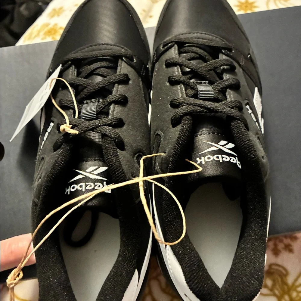 NWT Ladies  Reebok Classic Black and White Ultra Flash  Running Shoes (8) - Picture 3 of 5